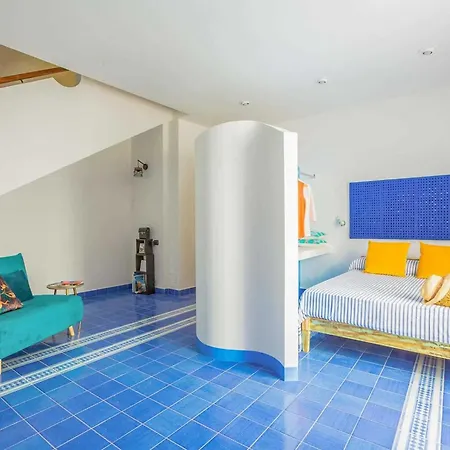 Seascape Villa *